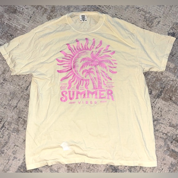 Comfort Colors Tops - Comfort Color tshirt